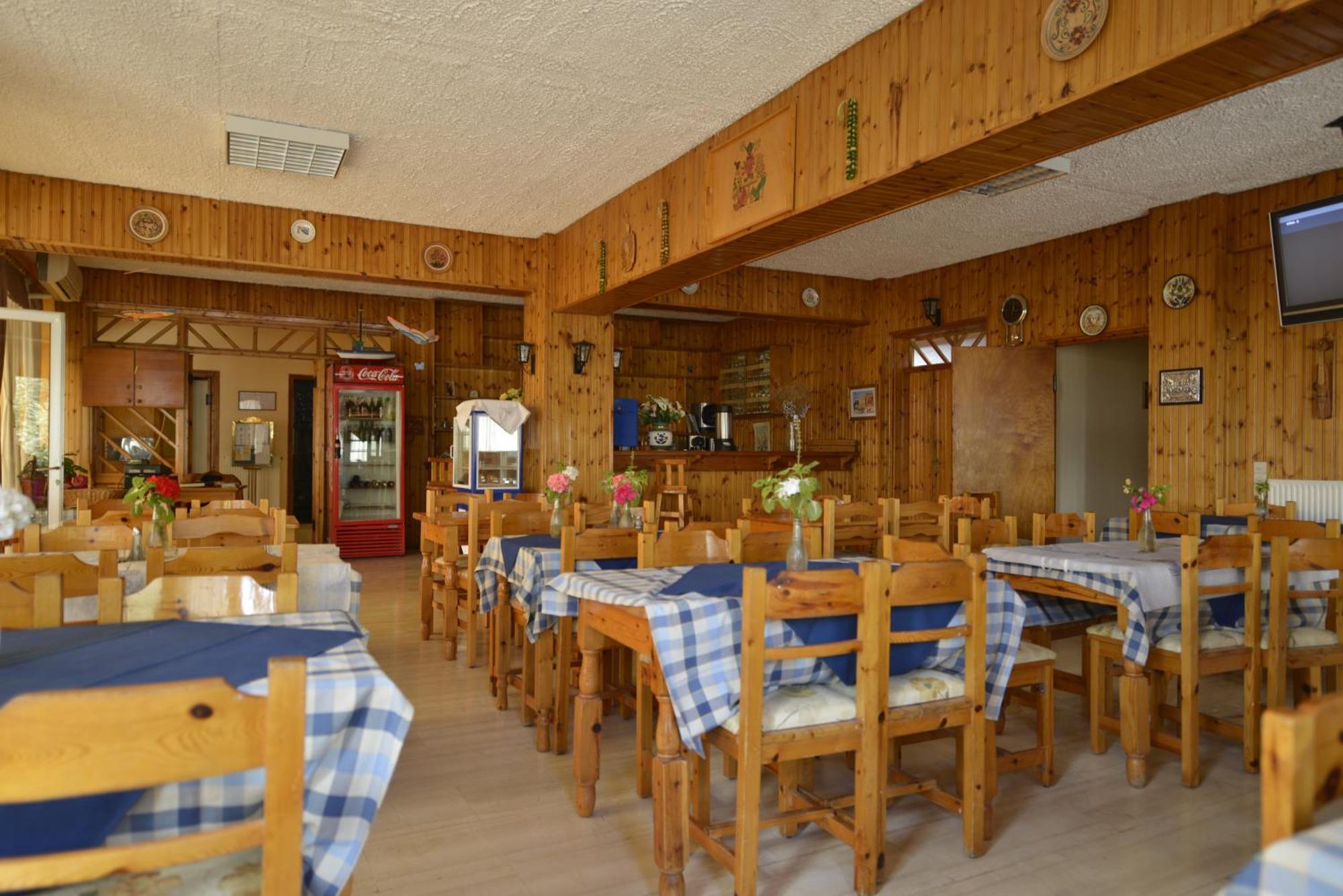 Hotel Galaxias Agioi Pandes Bagian luar foto