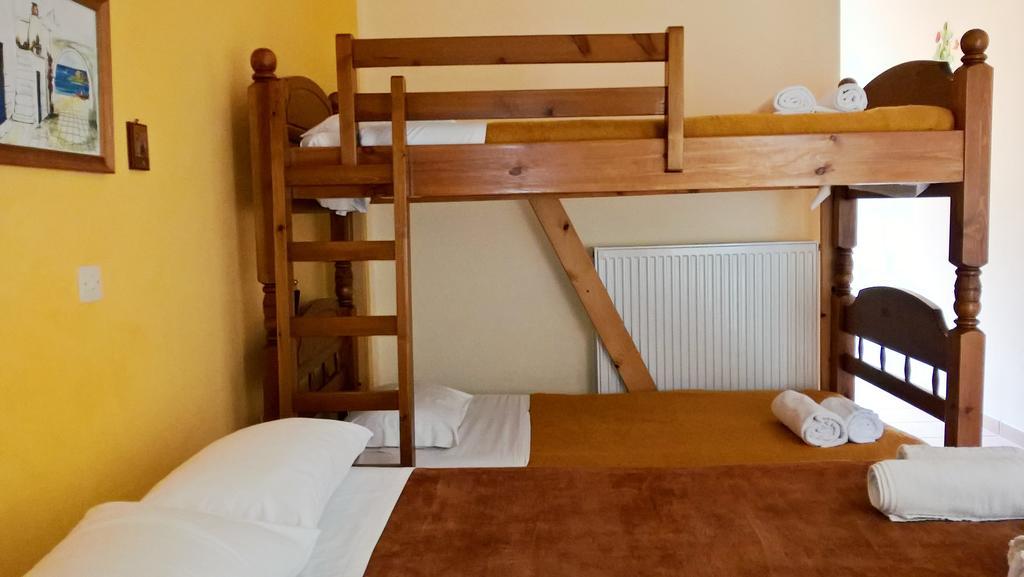 Hotel Galaxias Agioi Pandes Bagian luar foto